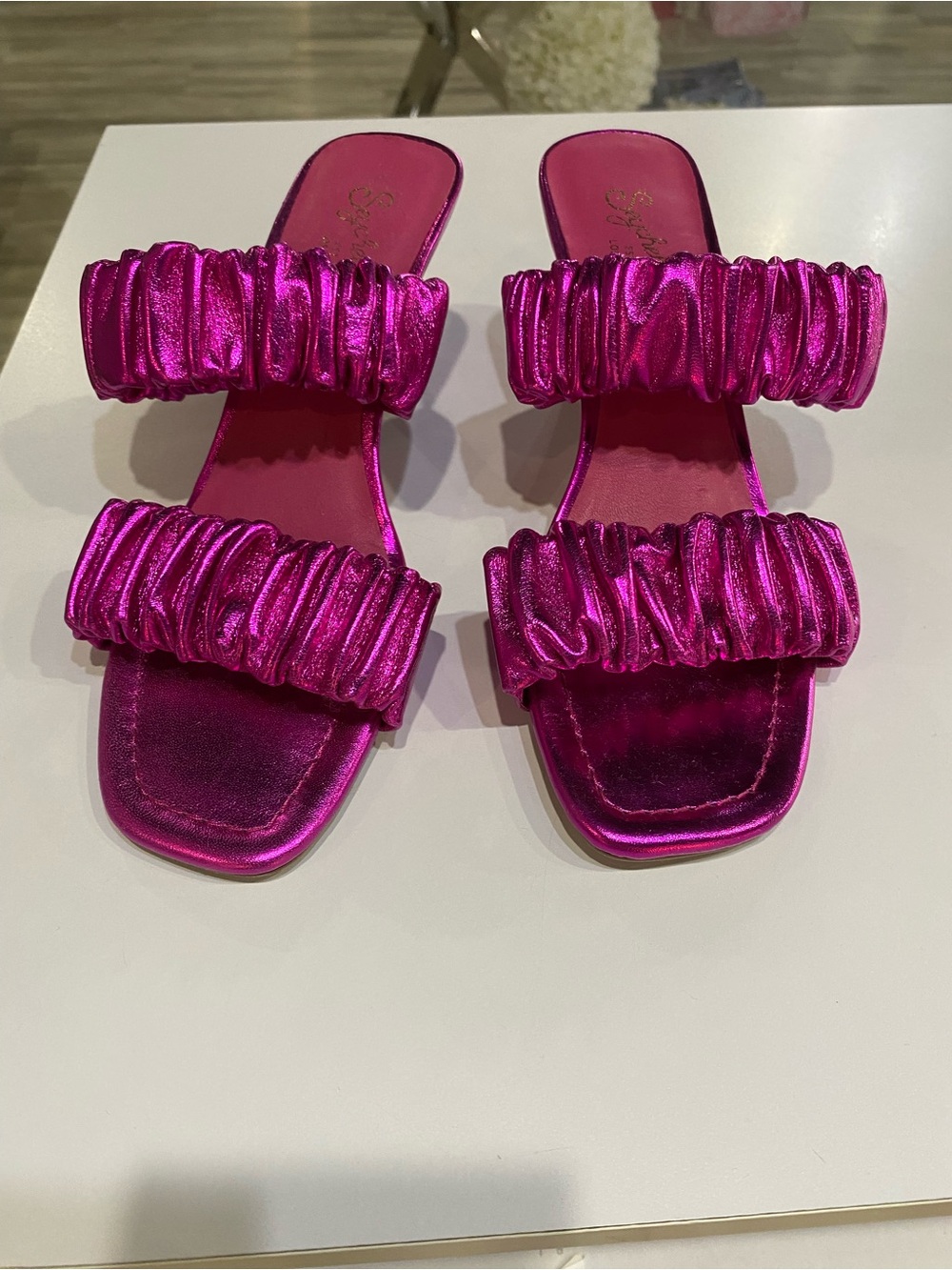 Never worn. Seychelles Metallic Fuchsia Double-Band Slide Sandals